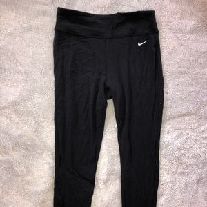 Black Nike leggings